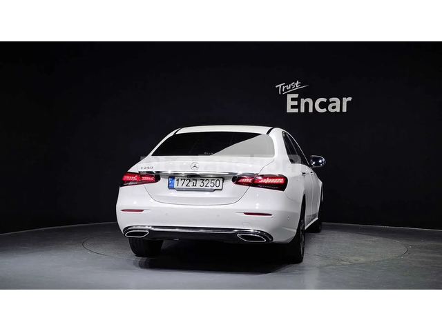 Mercedes-Benz E 250 2021* 9G TRONICK* DIGITAL* KEYLESS* AMBIENT* КРАЙН - автомобили, коли, обяви за нови и употребявани 3