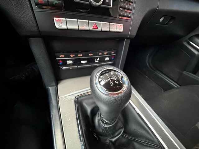 Mercedes-Benz E 250 LED* INTELIGENT* Distronik* Ръчка - автомобили, коли, обяви за нови и употребявани 14