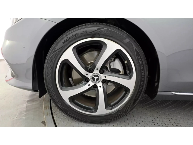 Mercedes-Benz E 250 КАМЕРА| ПОДГРЕВ| ШИБИДАХ| - автомобили, коли, обяви за нови и употребявани 3
