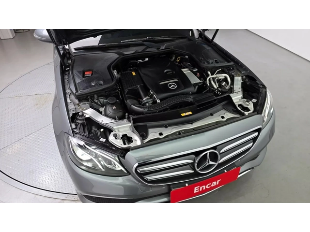 Mercedes-Benz E 250 КАМЕРА| ПОДГРЕВ| ШИБИДАХ| - автомобили, коли, обяви за нови и употребявани 4