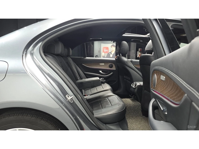 Mercedes-Benz E 250 EXCLUSIVE* КОЖА* НАВИ* ОБДУХВ* ПАНО - автомобили, коли, обяви за нови и употребявани 9