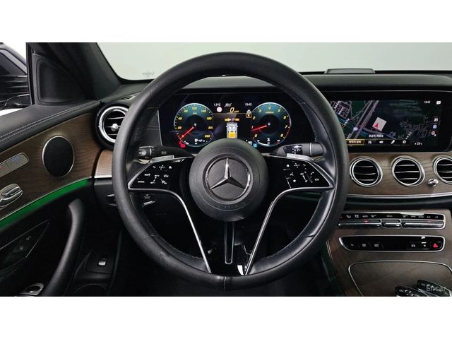 Mercedes-Benz E 250 EXCLUSIVE* HUD* 360* КОЖА* ПАНО* НАВИ - автомобили, коли, обяви за нови и употребявани 11