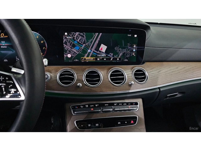 Mercedes-Benz E 250 EXCLUSIVE* HUD* 360* КОЖА* ПАНО* НАВИ - автомобили, коли, обяви за нови и употребявани 12