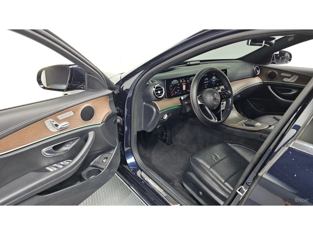 Mercedes-Benz E 250 EXCLUSIVE* HUD* 360* КОЖА* ПАНО* НАВИ - автомобили, коли, обяви за нови и употребявани 7
