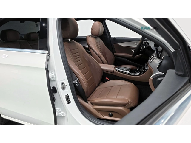Mercedes-Benz E 250 * 360* ПАНО* KEYLESS* Camera* ПОДГРЕВ* - автомобили, коли, обяви за нови и употребявани 9