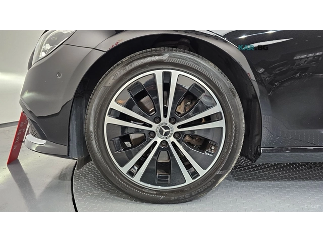 Mercedes-Benz E 250 ПАМЕТ* СЛЕД НА ЛЕНТИ* 4 ПОДГРЕВА* КАМЕРА - автомобили, коли, обяви за нови и употребявани 4