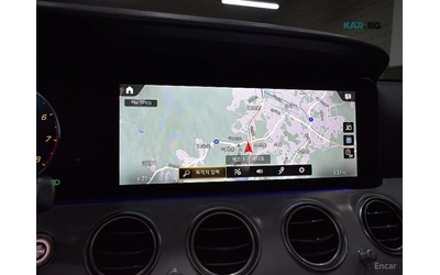 Mercedes-Benz E 250 ПАМЕТ* КАМЕРА* DIGITAL* DISTRONIC* ПОДГРЕВ* ПАНО* - автомобили, коли, обяви за нови и употребявани 4