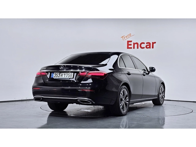 Mercedes-Benz E 250 Avantgarde - автомобили, коли, обяви за нови и употребявани 1