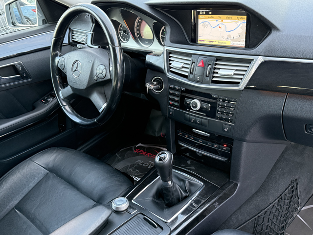 Mercedes-Benz E 250 D* 2011г.* РЪЧКА* Топ Състояние* Сервизна История - автомобили, коли, обяви за нови и употребявани 15