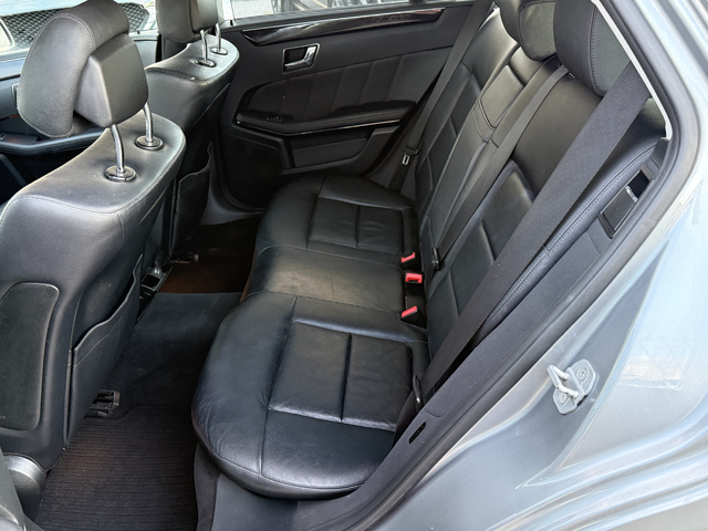 Mercedes-Benz E 250 D* 2011г.* РЪЧКА* Топ Състояние* Сервизна История - автомобили, коли, обяви за нови и употребявани 9