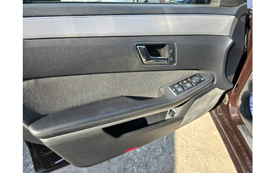Mercedes-Benz E 250 ТОП СЪСТОЯНИЕ/AVANTGARDE/LED - автомобили, коли, обяви за нови и употребявани 6
