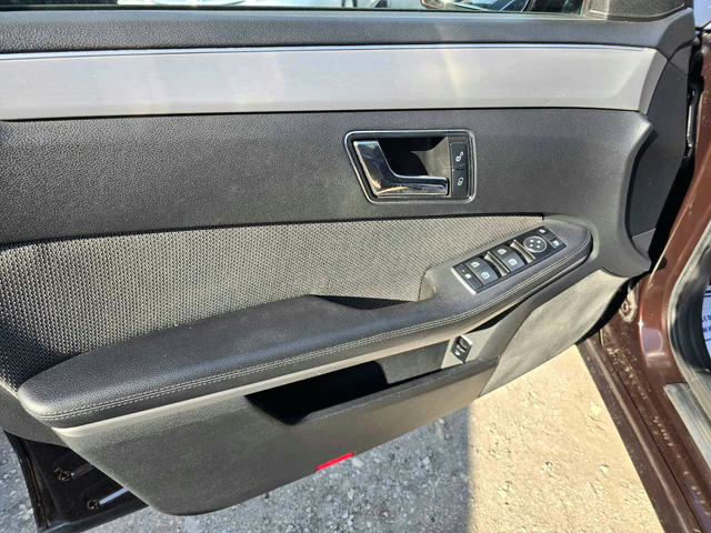 Mercedes-Benz E 250 ТОП СЪСТОЯНИЕ/AVANTGARDE/LED - автомобили, коли, обяви за нови и употребявани 6
