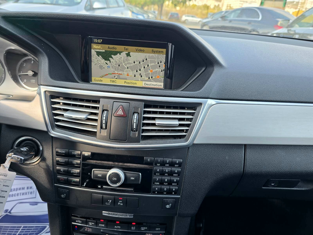 Mercedes-Benz E 250 ТОП СЪСТОЯНИЕ/AVANTGARDE/LED - автомобили, коли, обяви за нови и употребявани 8