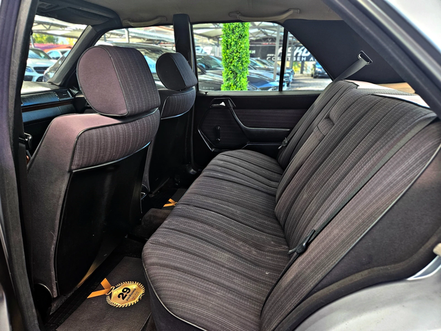 Mercedes-Benz E 260 ГАЗ/CLIMATIC/5 СКОРОСТИ - автомобили, коли, обяви за нови и употребявани 14