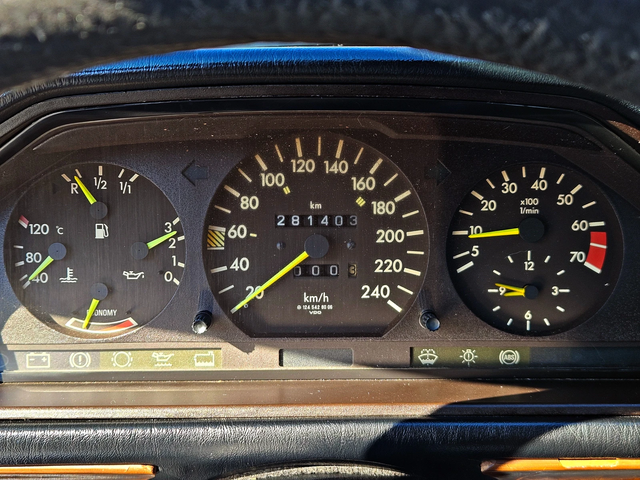 Mercedes-Benz E 260 ГАЗ/CLIMATIC/5 СКОРОСТИ - автомобили, коли, обяви за нови и употребявани 8