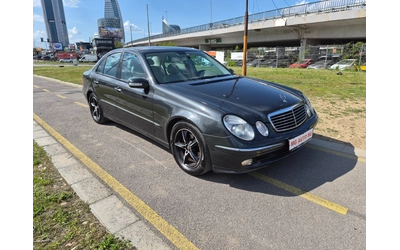 mercedes-benz-e-270 - 1