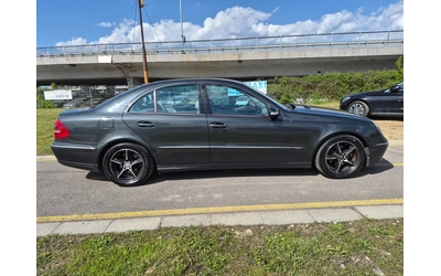 mercedes-benz-e-270 - 5