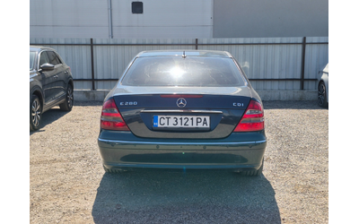 Mercedes-Benz E E - автомобили, коли, обяви за нови и употребявани 6