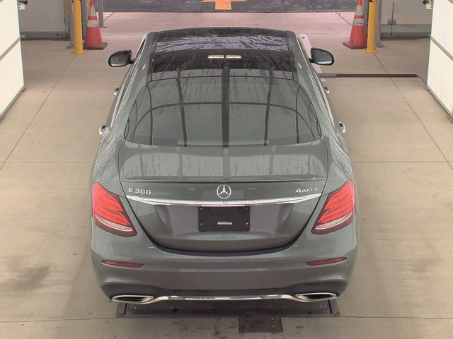 Mercedes-Benz E 300 AMG* BURMASTER* KEYLESS GO* PANO* КАМЕРА* М.ТОЧКА - автомобили, коли, обяви за нови и употребявани 3