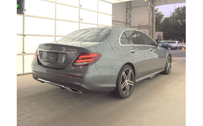 mercedes-benz-e-300 - 4