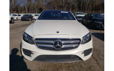 mercedes-benz-e-300 - 0