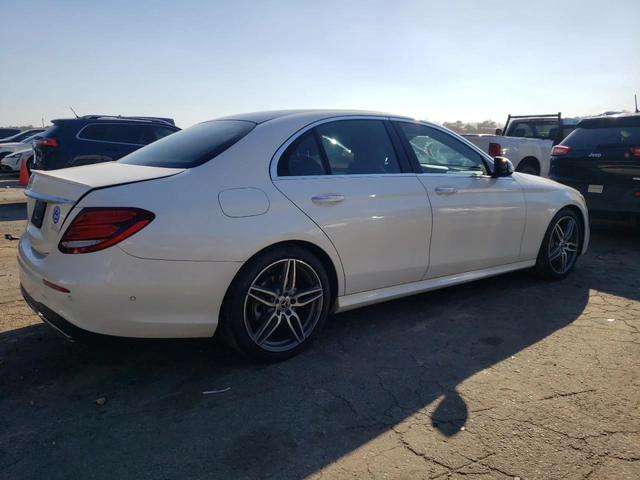 Mercedes-Benz E 300 AMG* BURMESTER* KEYLESS* АВТО КРЕДИТ - автомобили, коли, обяви за нови и употребявани 4