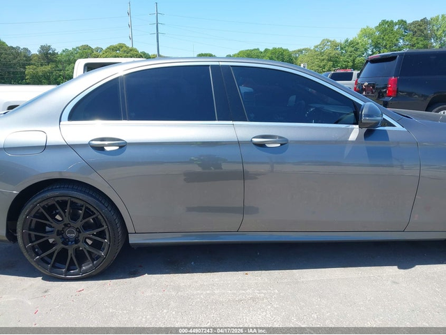 Mercedes-Benz E 300 2.0L I-4 DI, DOHC, VVT, TURBO, 241HP Rear Wheel Drive - автомобили, коли, обяви за нови и употребявани 12