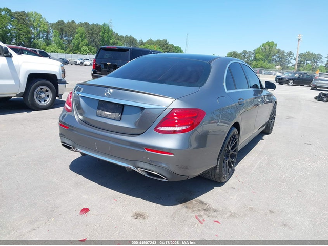 Mercedes-Benz E 300 2.0L I-4 DI, DOHC, VVT, TURBO, 241HP Rear Wheel Drive - автомобили, коли, обяви за нови и употребявани 3