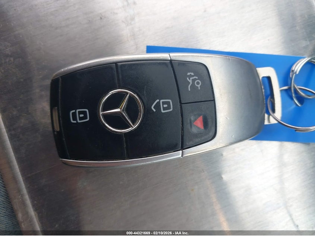 Mercedes-Benz E 300 2.0L I-4 DI, DOHC, VVT, TURBO, 241HP Rear Wheel Drive - автомобили, коли, обяви за нови и употребявани 10