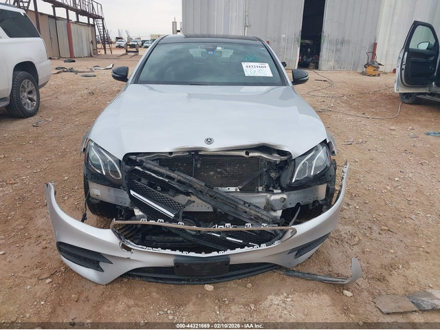 Mercedes-Benz E 300 2.0L I-4 DI, DOHC, VVT, TURBO, 241HP Rear Wheel Drive - автомобили, коли, обяви за нови и употребявани 11