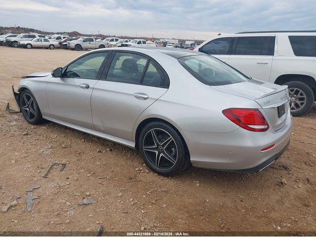 Mercedes-Benz E 300 2.0L I-4 DI, DOHC, VVT, TURBO, 241HP Rear Wheel Drive - автомобили, коли, обяви за нови и употребявани 2