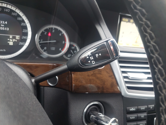 Mercedes-Benz E 300 CDI AUTOMATIC - автомобили, коли, обяви за нови и употребявани 10