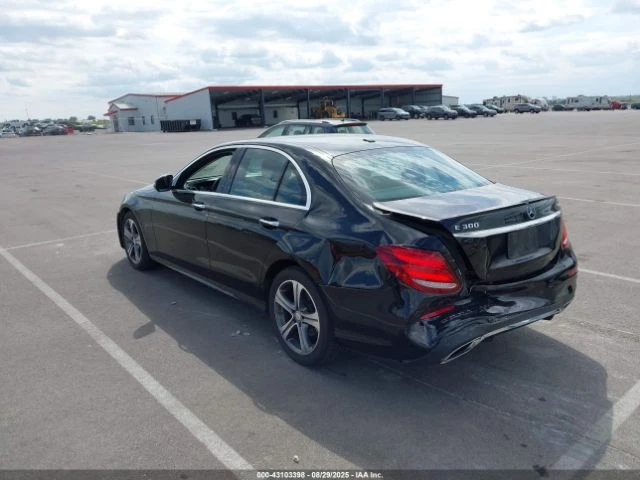 Mercedes-Benz E 300 4MATIC* AMG-PACK* ПОДГРЕВИ* АВТО КРЕДИТ - автомобили, коли, обяви за нови и употребявани 3