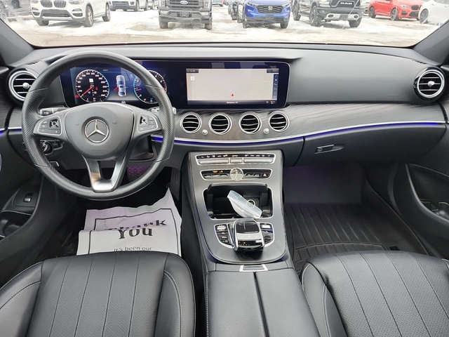 Mercedes-Benz E 300 AMG-PKG* PANO* BURMESTER* DISTRONIC* 360view* - автомобили, коли, обяви за нови и употребявани 7