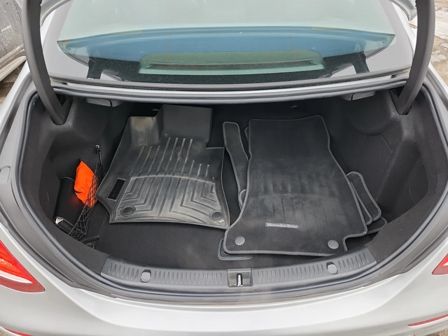 Mercedes-Benz E 300 AMG-PKG* PANO* BURMESTER* DISTRONIC* 360view* - автомобили, коли, обяви за нови и употребявани 9