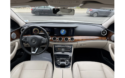 Mercedes-Benz E 300 AMG PKG* PANO * BURMESTER* - автомобили, коли, обяви за нови и употребявани 6