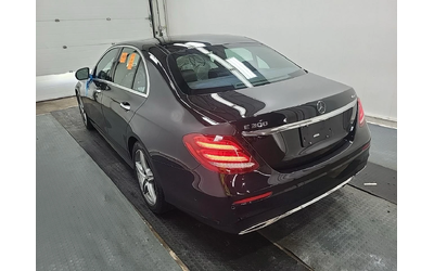 mercedes-benz-e-300 - 3