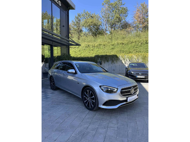 Mercedes-Benz E 300 - автомобили, коли, обяви за нови и употребявани 1