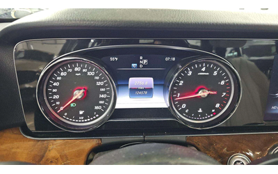 Mercedes-Benz E 300 AMG* PACK* 4MATIC* BURMESTER* МЪРТВА* ТОЧКА* МАСАЖ - автомобили, коли, обяви за нови и употребявани 10