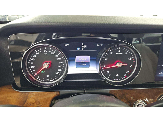 Mercedes-Benz E 300 AMG* PACK* 4MATIC* BURMESTER* МЪРТВА* ТОЧКА* МАСАЖ - автомобили, коли, обяви за нови и употребявани 10