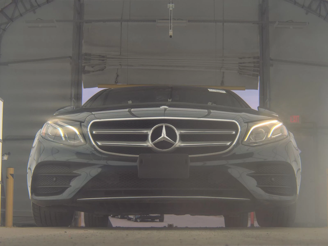 Mercedes-Benz E 300 AMG* PACK* 4MATIC* BURMESTER* МЪРТВА* ТОЧКА* МАСАЖ - автомобили, коли, обяви за нови и употребявани 4