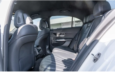 mercedes-benz-e-300 - 4