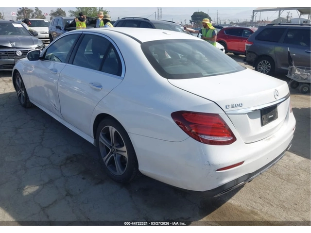 Mercedes-Benz E 300 АВТОКРЕДИТ* ЦЕНА БЕЗ АНАЛОГ* - автомобили, коли, обяви за нови и употребявани 2
