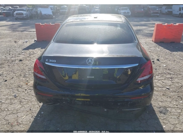 Mercedes-Benz E 300 АВТОКРЕДИТ* BURMASTER* ПОДГРЕВ* ОБДУХВАНЕ* - автомобили, коли, обяви за нови и употребявани 15