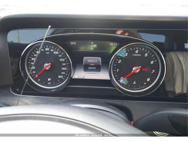Mercedes-Benz E 300 АВТОКРЕДИТ* BURMASTER* ПОДГРЕВ* ОБДУХВАНЕ* - автомобили, коли, обяви за нови и употребявани 6