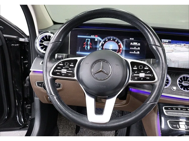 Mercedes-Benz E 300 E63 AMG ПАКЕТ / OБДУХ / BURMESTER / 360 КАМЕРИ - автомобили, коли, обяви за нови и употребявани 8