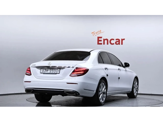 Mercedes-Benz E 300 BURMESTER / DISTRONIC / 360 КАМЕРИ / ОБДУХВАНЕ - автомобили, коли, обяви за нови и употребявани 1