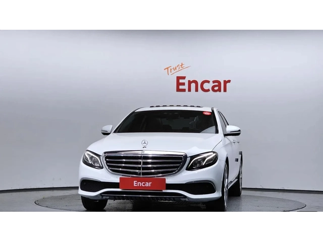 Mercedes-Benz E 300 BURMESTER / DISTRONIC / 360 КАМЕРИ / ОБДУХВАНЕ - автомобили, коли, обяви за нови и употребявани 2