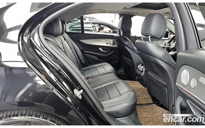 Mercedes-Benz E 300 DIGITAL / ОБДУХ / 360 / HUD / AMG PKG / AMG ВОЛАН - автомобили, коли, обяви за нови и употребявани 14