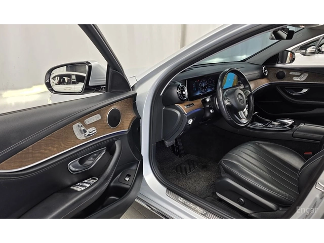 Mercedes-Benz E 300 ДИГИТАЛНО* ТАБЛО* ОБДУХВАНЕ* ХЕДЪП* 360КАМЕРА* - автомобили, коли, обяви за нови и употребявани 4